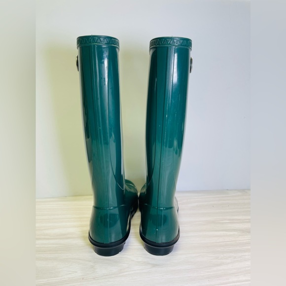 UGG  Shaye Green Rainboots Size 6 (1822942) 2 Used - Picture 3 of 6